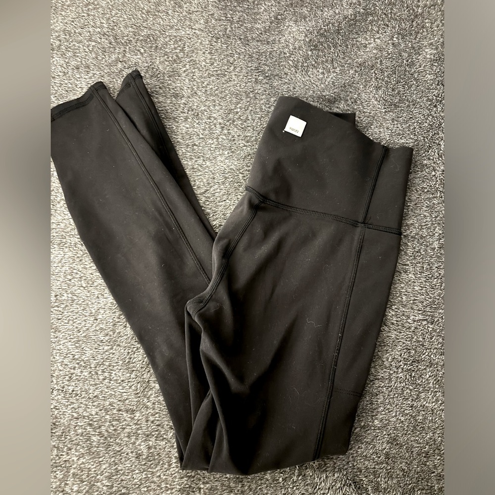 Vuori Daily Pocket Leggings. SZ. Smalll. Like new